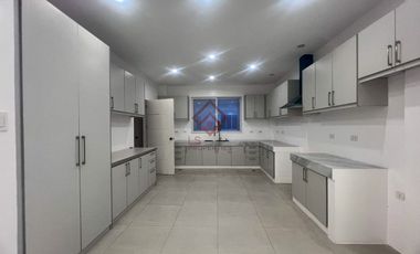 FOR SALE 3-Storey 8 Bedroom House in Ayala Alabang Village, Muntinlupa - SH126