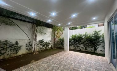 FOR SALE 3-Storey 8 Bedroom House in Ayala Alabang Village, Muntinlupa - SH126