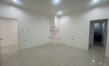 FOR SALE 3-Storey 8 Bedroom House in Ayala Alabang Village, Muntinlupa - SH126