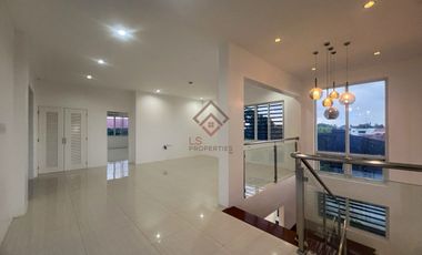 FOR SALE 3-Storey 8 Bedroom House in Ayala Alabang Village, Muntinlupa - SH126