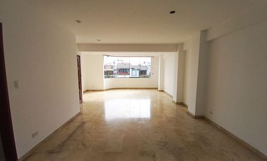 Departamento Amplio en Venta en Chacarilla del Estanque – San Borja