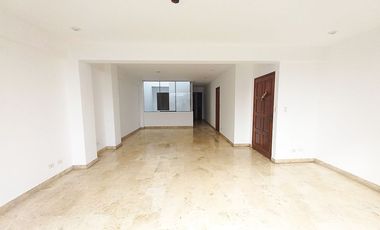 Departamento Amplio en Venta en Chacarilla del Estanque – San Borja