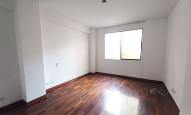 Departamento Amplio en Venta en Chacarilla del Estanque – San Borja