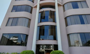 Departamento Amplio en Venta en Chacarilla del Estanque – San Borja