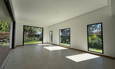 VENDO HERMOSA CASA UNA SOLA PLANTA EN CONJUNTO VIA A ARRAYANES, PUEMBO