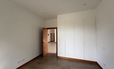 VENDO HERMOSA CASA UNA SOLA PLANTA EN CONJUNTO VIA A ARRAYANES, PUEMBO