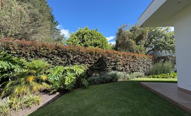 VENDO HERMOSA CASA UNA SOLA PLANTA EN CONJUNTO VIA A ARRAYANES, PUEMBO