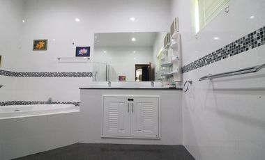 For Sale: 3 Bedroom, 2 Bathroom Modern Home On Large Corner Block In Udon Thani, Thailand