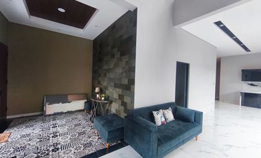 Rumah kolam renang solo sumber dekat manahan tirtonadi