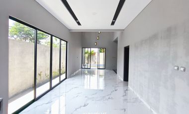 Rumah kolam renang solo sumber dekat manahan tirtonadi