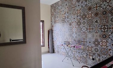 Rumah Mewah 2 Lantai dalam Perumahan Lokasi Dekat Kampus UPN di Babarsari Depok Sleman