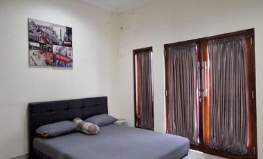 Rumah Mewah 2 Lantai dalam Perumahan Lokasi Dekat Kampus UPN di Babarsari Depok Sleman