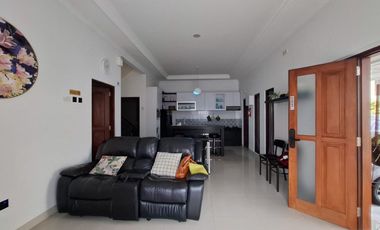 Rumah Mewah 2 Lantai dalam Perumahan Lokasi Dekat Kampus UPN di Babarsari Depok Sleman