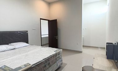 Harga Nego, Rumah 2 lantai Dekat UGM Jogja  ; Akses Kaliurang Mobil