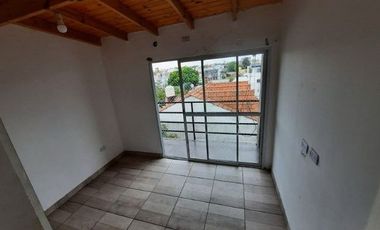 ALQUILER DEPARTAMENTO 2 AMBIENTES CON BALCON -VILLA LUZURIAGA