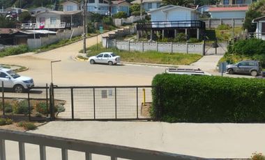 Brown Propiedades ARRIENDA departamento AMOBLADO Las Cruces Condominio Borde Mar