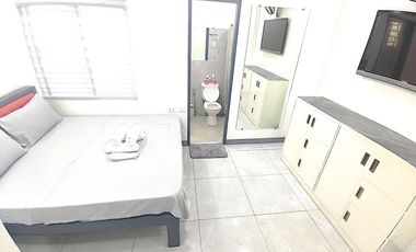 SSSSU18 New High-Tech Condo Apartment Swimming Pool Prime Location SM Angeles City