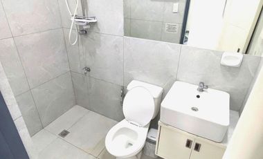 SSSSSU14 New High-Tech Condo Apartment Swimming Pool Prime Location SM Angeles City