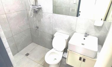 SSSSSU18 New High-Tech Condo Apartment Swimming Pool Prime Location SM Angeles City
