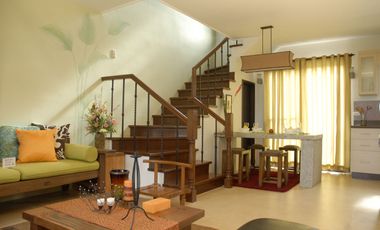 Elegant 2BR Golf Community Villa with Service & Storage Rooms in Silang