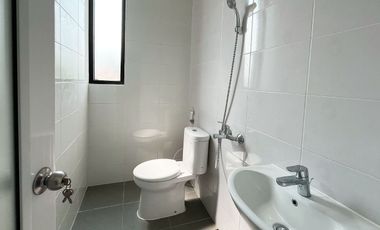 Rumah Mewah 2 Lantai Di Cirendeu Ciputat Dekat MRT Toll Lebak Bulus