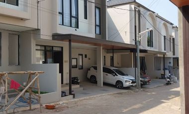Rumah Mewah 2 Lantai Di Cirendeu Ciputat Dekat MRT Toll Lebak Bulus