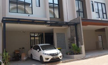 Rumah Mewah 2 Lantai Di Cirendeu Ciputat Dekat MRT Toll Lebak Bulus
