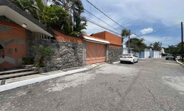 BUNGALOW IDEAL PARA EJECUTIVO O PAREJA, LOMAS DE CUERNAVACA, TEMIXCO MORELOS