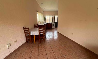 BUNGALOW IDEAL PARA EJECUTIVO O PAREJA, LOMAS DE CUERNAVACA, TEMIXCO MORELOS