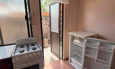BUNGALOW IDEAL PARA EJECUTIVO O PAREJA, LOMAS DE CUERNAVACA, TEMIXCO MORELOS