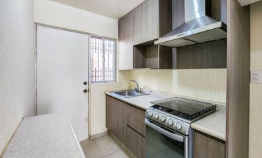 Casa en Renta en Alta California, Coto 9, Tlajomulco