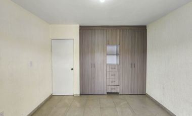 Casa en Renta en Alta California, Coto 9, Tlajomulco