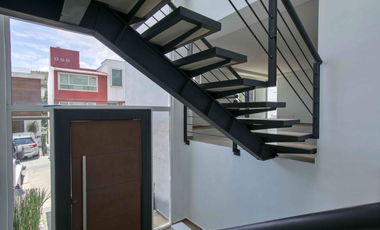 casa en venta en bosques  esmeralda