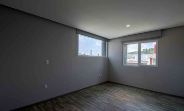 casa en venta en bosques  esmeralda