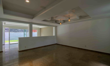 casa en venta en bosques  esmeralda