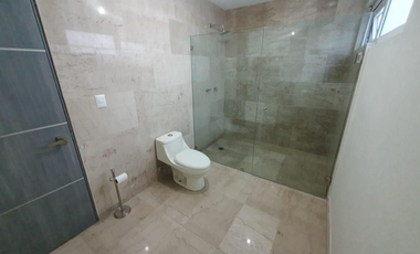 casa en venta en bosques  esmeralda