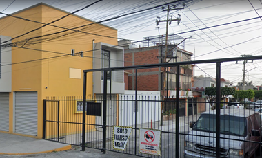 Casa en venta Col. Valle de Aragon Ecatepec