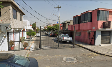 Casa en venta Col. Valle de Aragon Ecatepec