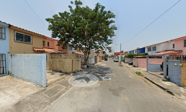 CASA EN CALLE TRES, FRACCIONAMIENTO GEOVILLAS LOS PINOS, VERACRUZ, MÉXICO ¡NO CRÉDITOS!