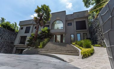 Residencia de Alta Gama en Venta – Jardines del Pedregal, Ciudad de México