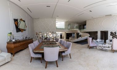 Residencia de Alta Gama en Venta – Jardines del Pedregal, Ciudad de México
