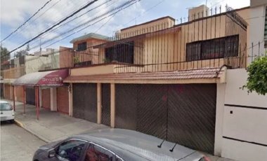 CASA EN VENTA   NICOLAS LEON   JARDIN BALBUENA CDMX.  RECUPERACION BANCARIA