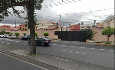 BONITA CASA EN CALZADA DEL HUESO 128. EN VENTA (REMATE BANCARIO)