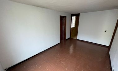 ¡Oportunidad en Soacha! Se vende apartamento ubicado en la Calle 13B #6Este-59, Apto 204, Conjunto San Carlos, SoachaCaracterísticas:  Área privada: 4