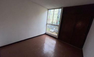 ¡Oportunidad en Soacha! Se vende apartamento ubicado en la Calle 13B #6Este-59, Apto 204, Conjunto San Carlos, SoachaCaracterísticas:  Área privada: 4