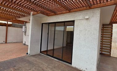 CASA EN VENTA CONJUNTO RESIDENCIAL OASIS IQUIQUE