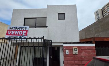 CASA EN VENTA CONJUNTO RESIDENCIAL OASIS IQUIQUE