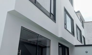 Casas por estrenar en Riobamba – Excelente ubicación y gran plusvalía al norte de Riobamba/25urb23
