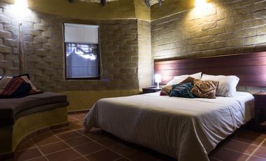 Venta casa-hotel Temático