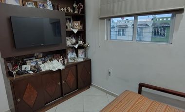 VENDO CASA EN BOCA DEL RIO, CERCA DEL AUTOZONE DE EJERCITO MEXICANO CON RECAMARA EN PLANTA BAJA